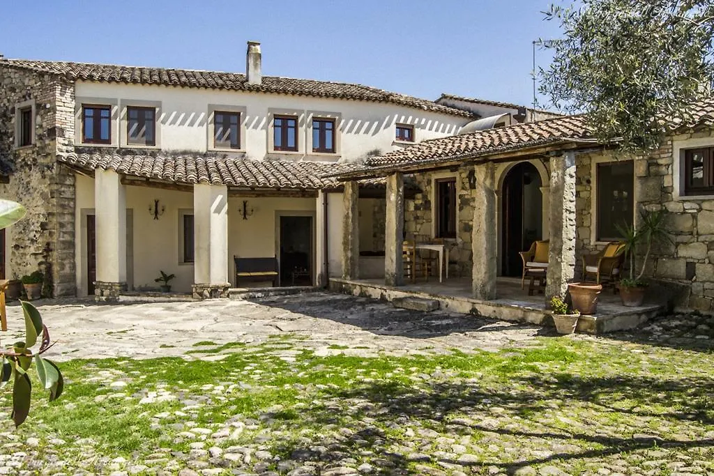 Il Borgo Dell'Arcangelo Barumini