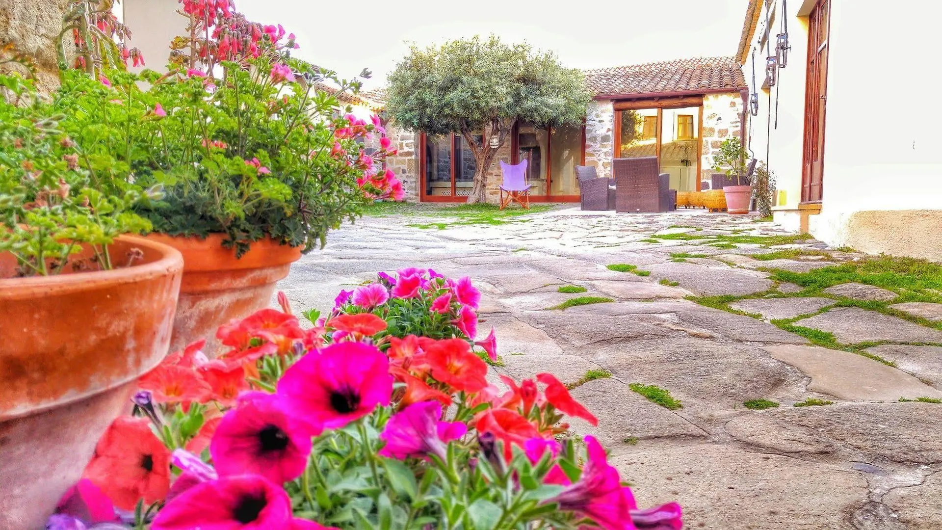 Il Borgo Dell'Arcangelo Barumini 0*,  Italy